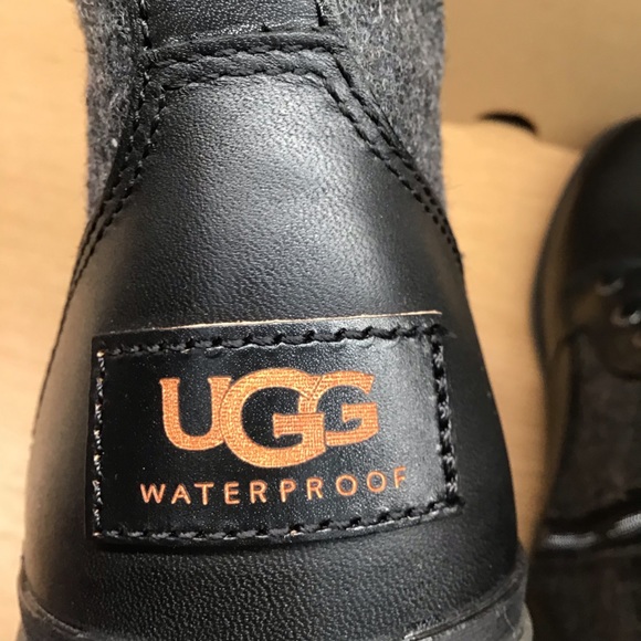 UGG Women’s Kesey Waterproof Boot - Picture 7 of 11
